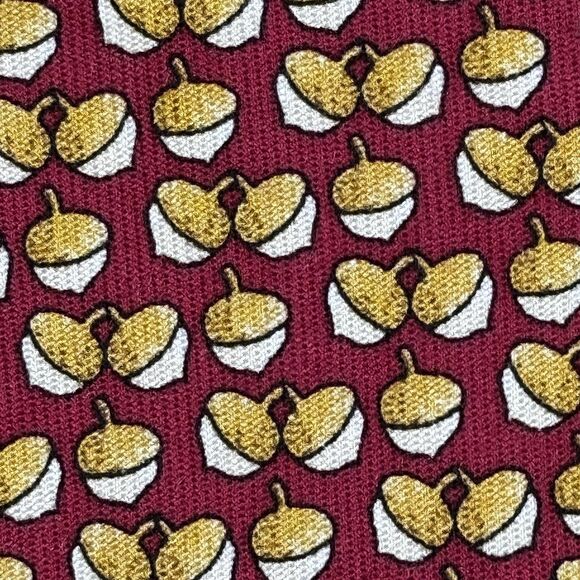 Vineyard Vines Tie Mens Red Gold Acorn Print Silk Hand Made USA Classic Necktie - Picture 6 of 10